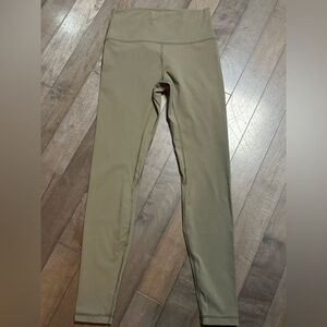 HeyNuts Women's Active Leggings, Full Length Olive Size M 8-10 LN